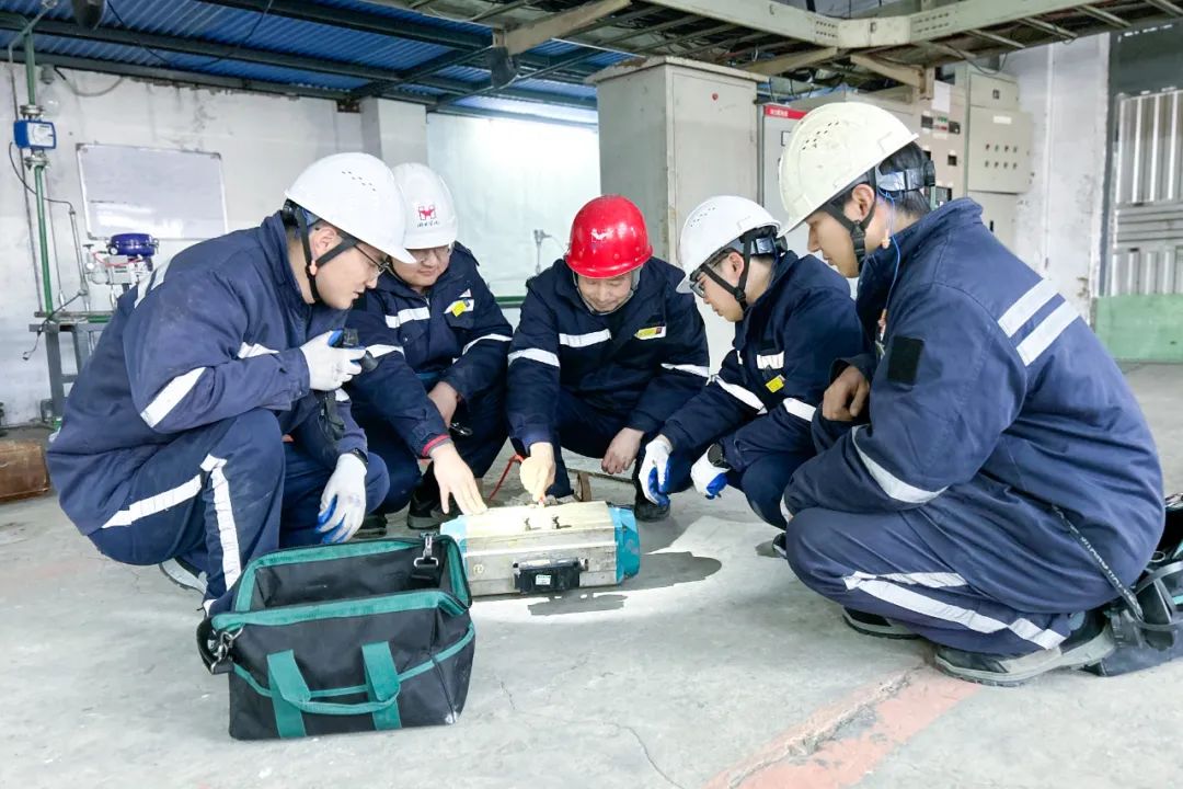 喜訊！股份公司PVC電儀維護(hù)班、消防班榮獲此項(xiàng)榮譽(yù)(圖2)