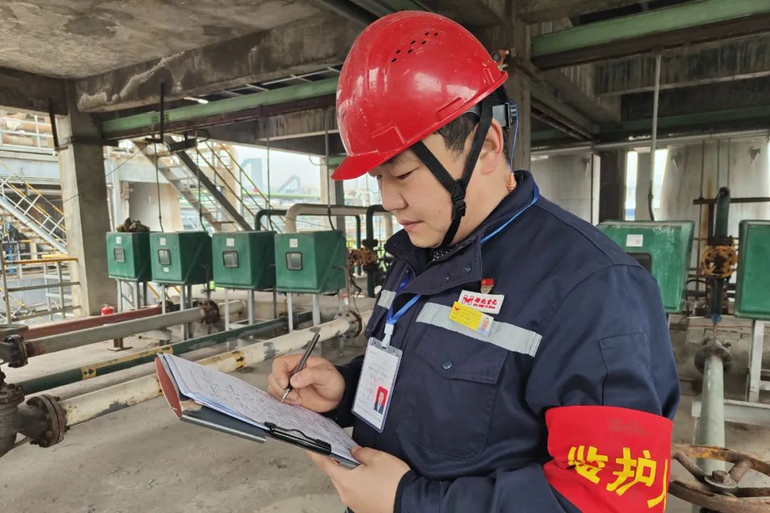 【宜化榜樣】股份公司馬向勇：潛心鉆研，讓青春在奮進(jìn)中閃耀(圖4)