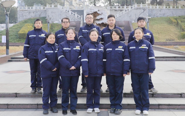 喜報！全國表彰，股份公司猇亭片區(qū)電解四班榜上有名！